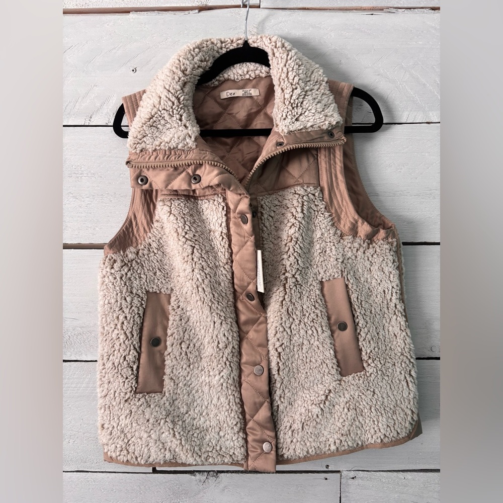DEX neutral vest